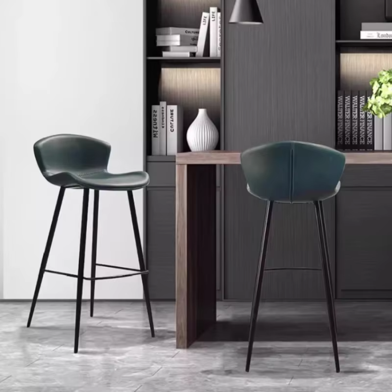 كراسي بار عصرية بتصميم بسيط من - مراجعة Home Bar Lounge وسعره