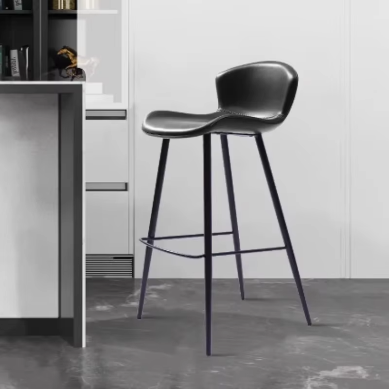 كراسي بار عصرية بتصميم بسيط من - مراجعة Home Bar Lounge وسعره
